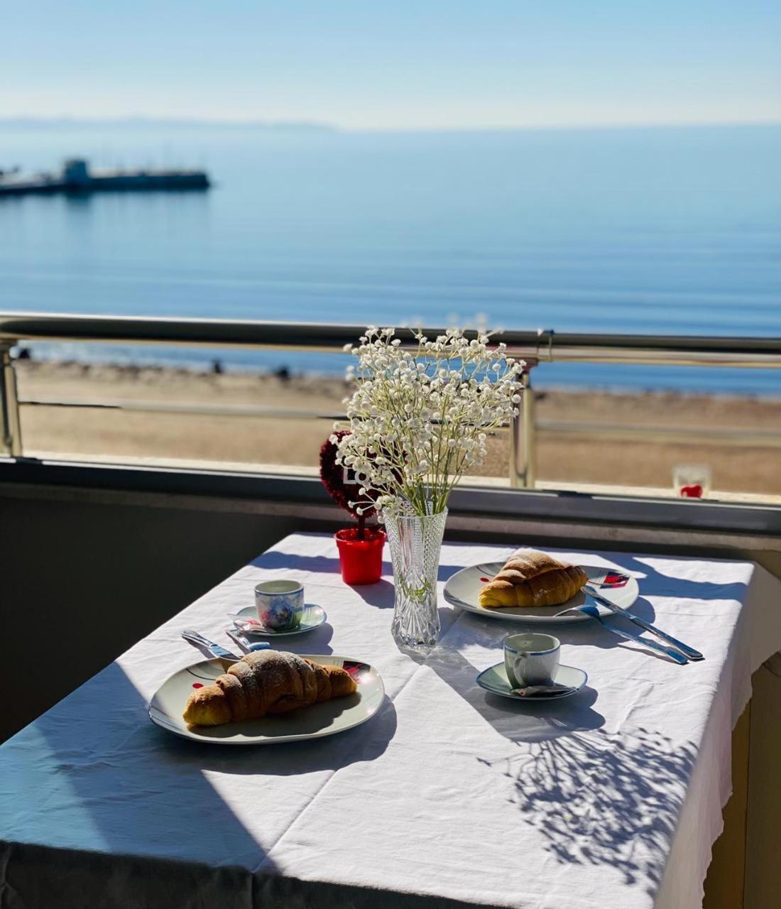 Cozy Beachfront Room Durrës Exteriér fotografie