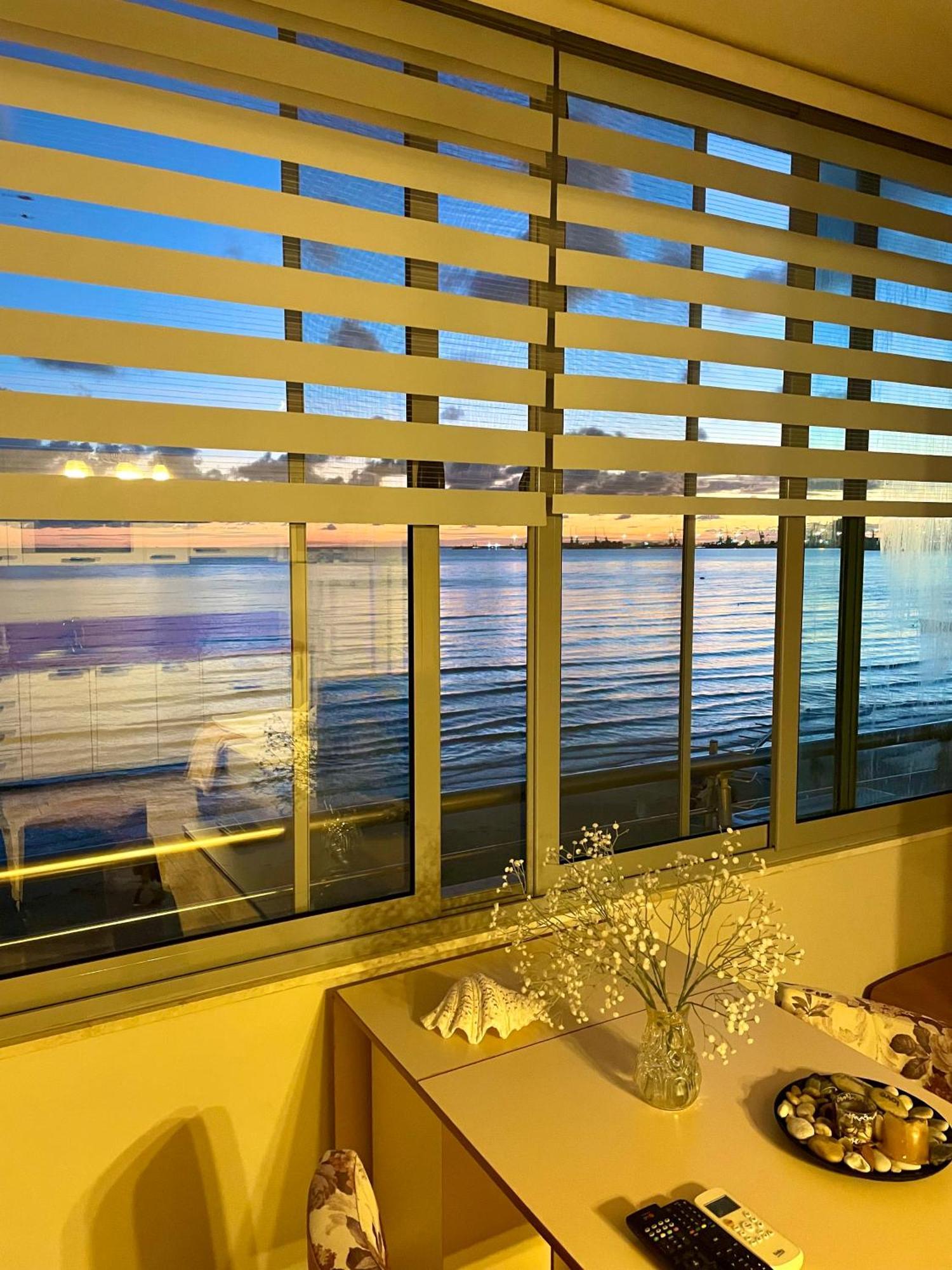 Cozy Beachfront Room Durrës Exteriér fotografie